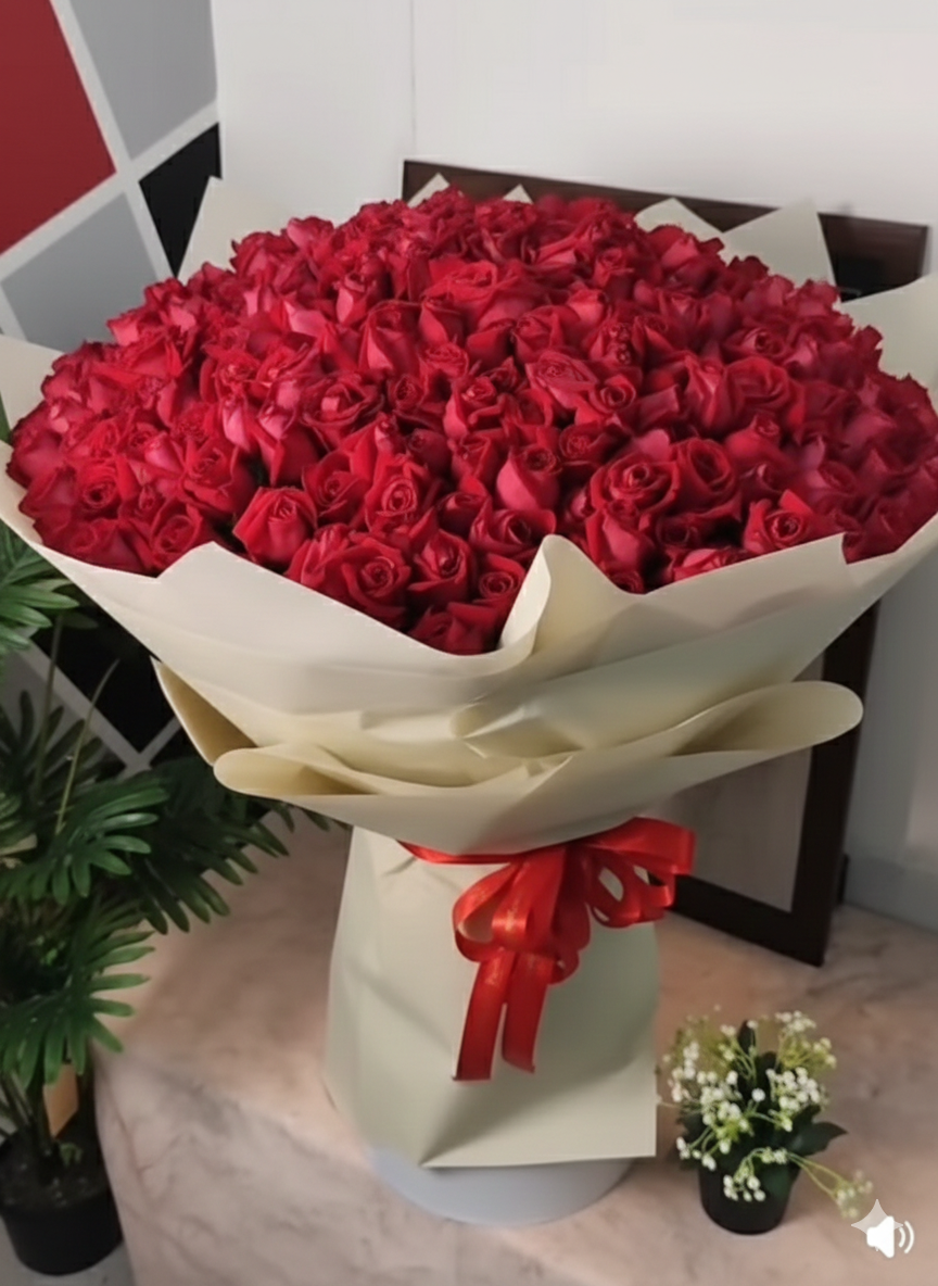 200 Red Roses Bouquet