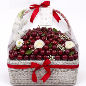 Garden Fresh Seasonal Fruit Basket (10kg)